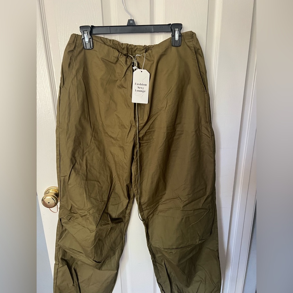 Brand new khaki, cargo pants with drawstring